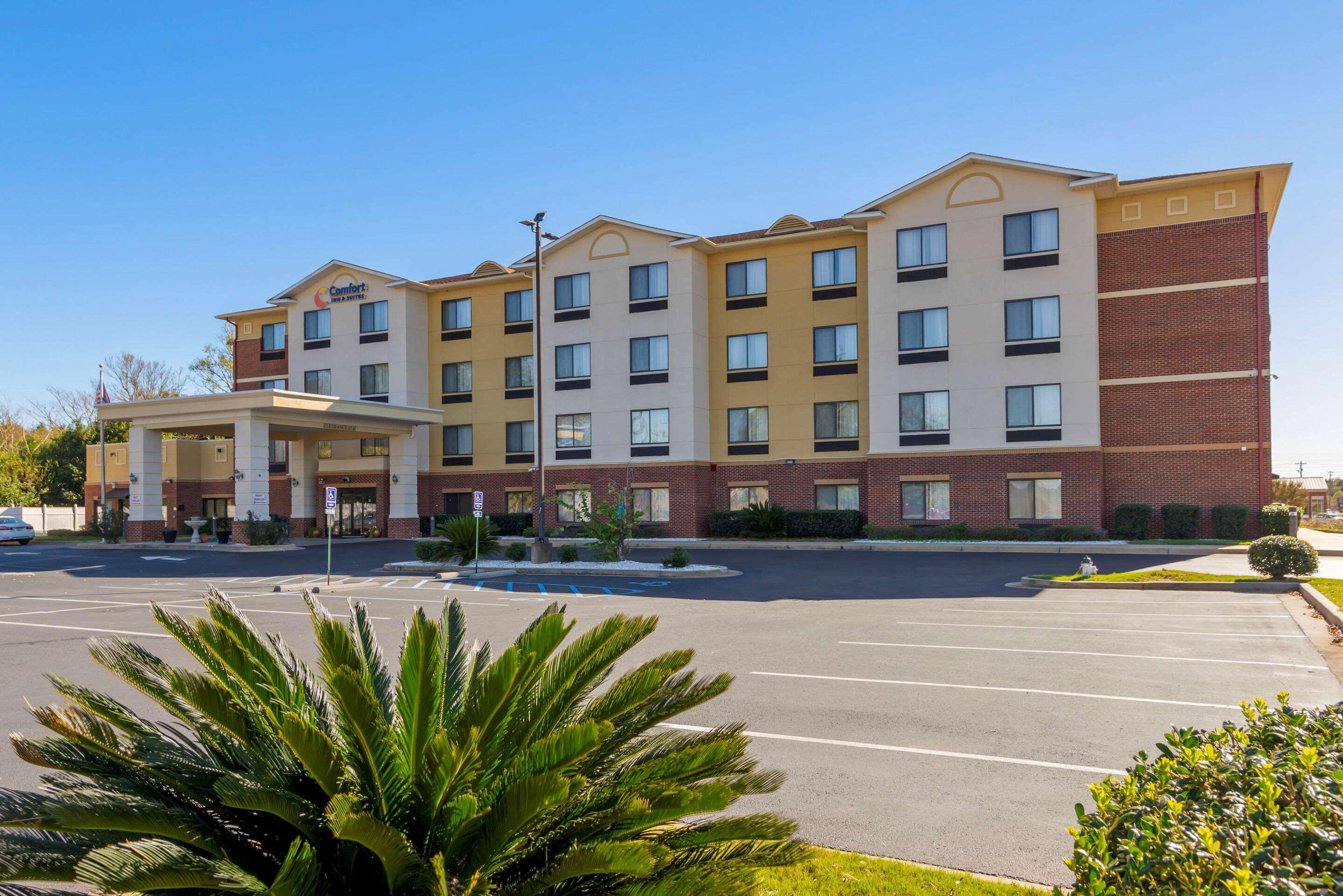 Comfort Inn & Suites Montgomery Eastchase Exterior photo